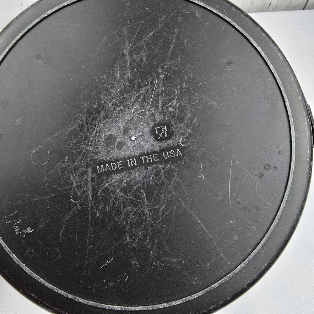 Pampered Chef Large 8 Cup 2 Qt Micro Cooker Microwave Steamer Strainer Lid Black
